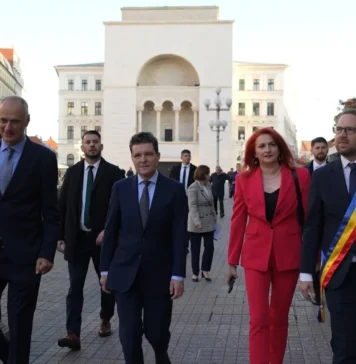 Nicușor Dan, huiduit la Timișoara: „Ne-ați mințit! Rușine să vă fie!”, i-au strigat mai mulți timișoreni