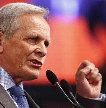 Stolojan: PSD vrea să frâneze reforma lui Bolojan