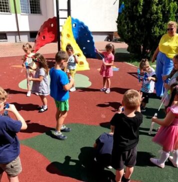 Ministrul Daniel David: Sunt convins că elevii vor fi primiți în școli pe 8 septembrie