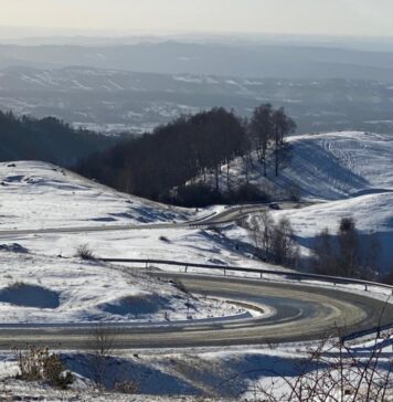 Circulaţia pe Transalpina, oprită pentru a doua oară săptămâna aceasta, din cauza zăpezii