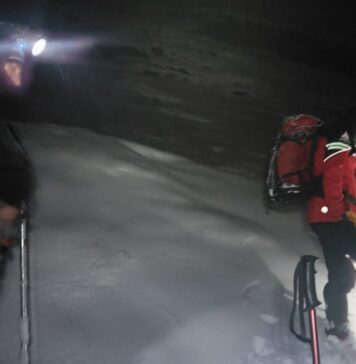 Sibiu: Un turist din București, salvat de echipele Salvamont în Munții Făgărășanului