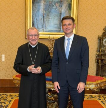 Mircea Abrudean: Întâlnirea de astăzi cu cardinalul Pietro Parolin, secretarul de stat al Vaticanului, a doua persoană în ierarhia Sfântului Scaun, după Suveranul Pontif, a fost un moment semnificativ de diplomație și dialog