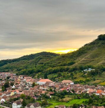 Platforma ‘România Atractivă’ este disponibilă în șase limbi/ 450 de noi obiective turistice incluse în program