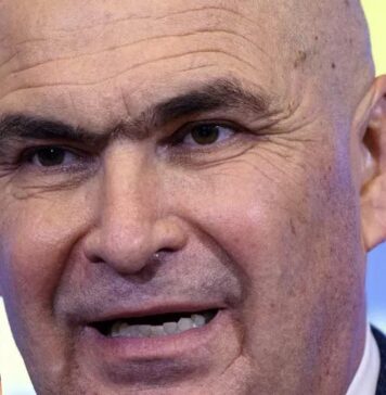 PSD l-a chemat pe Bolojan în Parlament cu explicații privind retragerea trupelor americane și „lipsa de reacție” a Guvernului