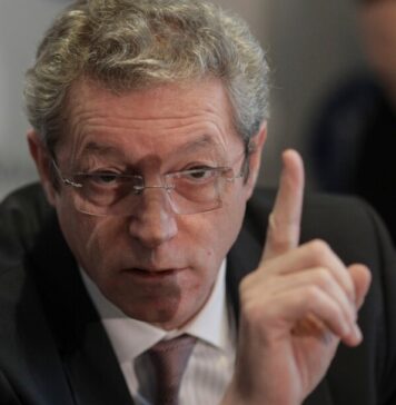 Adrian Streinu-Cercel (PSD): „Acum nu se guvernează, acum doar se fac tăieri; Nu mă interesează deficitul, trebuie să facem investiţii şi să dezvoltăm România