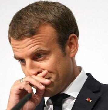 Cristoiu: „Napoleonică zis și Emmanuel Macron renunță la reforma pensiilor! Ce nu face omul ca să mai stea o țâră la putere!”