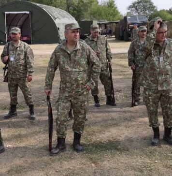 „Mobilizarea rezerviștilor MAPN n-a respectat procedurile și obligațiile prevăzute! Nu cred că se vor aplica amenzi, MAPN e în culpă, dacă da, aceste amenzi se pot contesta ușor în justiție”, spune avocatul Veronel Rădulescu