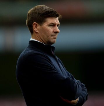 Steven Gerrard afirmă că ‘generaţia de aur’ a Angliei nu a performat din cauza egoismului jucătorilor