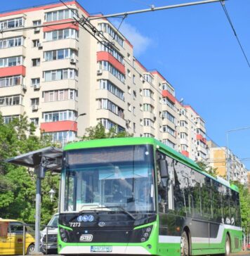 Autobuzele liniei 232 vor opri doar la trotuar în stația „Piața Sudului”. TPBI introduce o nouă stație pe Bd. Metalurgiei