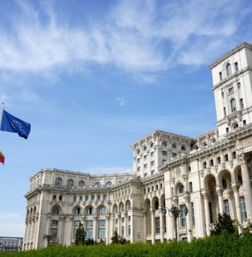 AUR scade în intenția de vot a românilor, arată un sondaj INSCOP / Cum se situează celelalte partide