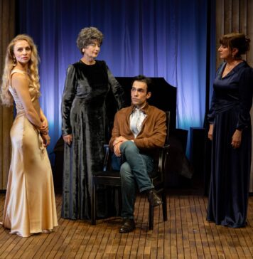 Teatrul Mic prezintă premiera oficială a spectacolului „Trei femei înalte”