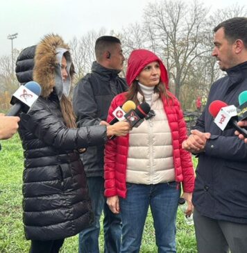 Anca Alexandrescu: „Zeci, sute de mii de euro cheltuiţi fără cap! Pentru persoanele cu dizabilităţi şi pensionari, pentru refacerea blocurilor, a şcolilor, nu mai sunt bani”