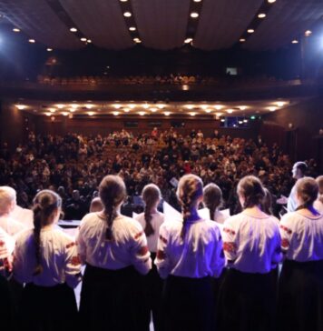 DRRM: O seară plină de emoție la Bălți! Moment artistic aparte oferit de Corul Tronos Junior, corul de copii al Patriarhiei Române, la Teatrul Național de Stat „Vasile Alecsandri”