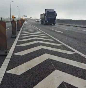VIDEO/ A fost dat în trafic pasajul rutier de pe DN2 peste autostrada A7, aferent Lotului 3 Pietroasele-Buzău