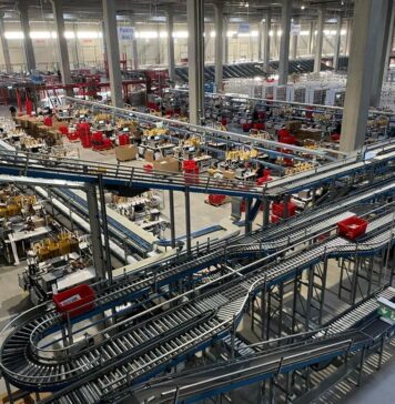 eMAG înregistrează recorduri înainte de a începe Black Friday. 1000 de clienți pe oră își măresc linia de credit