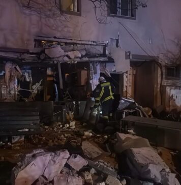 Explozie într-un apartament din Buftea; o victimă se află în stop cardiac
