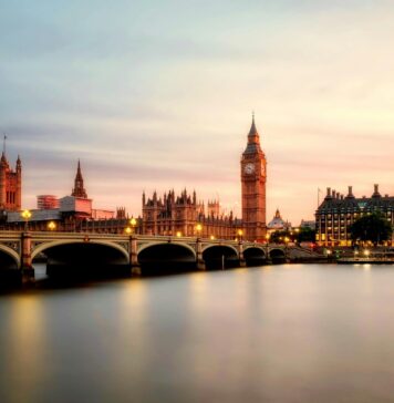 Ambasada Regatului Unit anunță: Noua Autorizație Electronică de Călătorie devine obligatorie