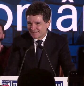 USR validează candidatura lui Cătălin Drulă la Primăria Capitalei, în prezența lui Nicușor Dan. Șeful statului sfidează cu zâmbetul pe buze