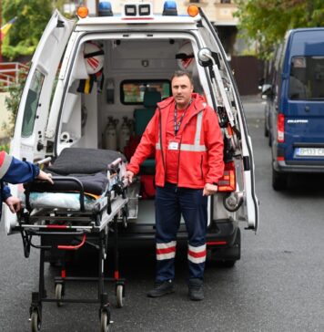 Primăria Sectorului 1 oferă servicii medicale și sociale gratuite la domiciliu prin Ambulanța Socială Caraiman