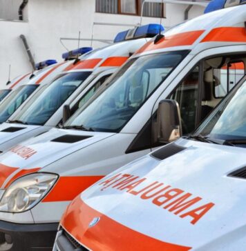 MAI: 121 de ambulanţe vor fi livrate către serviciile de ambulanţă şi SMURD în acest an, iar alte 470 vor ajunge în judeţe până în iunie 2026