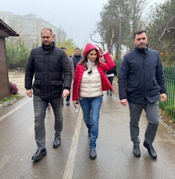 Anca Alexandrescu: „Bucureştiul arată azi după chipul şi asemănarea lui Nicuşor Dan! Haos şi infect, aşa cum s-a văzut şi în casa lui în filmările din campania prezidenţială la televiziunea fugarului Ghiţă care are contracte la PMB prin interpuşi!”