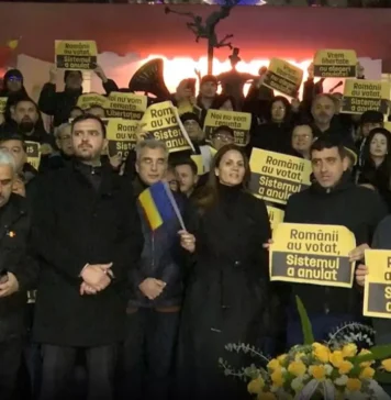 La aproape 36 de ani de la Revoluţia anticomunistă din 1989, în Piaţa Universităţii s-a strigat din nou „Jos dictatura!” şi „Libertate”