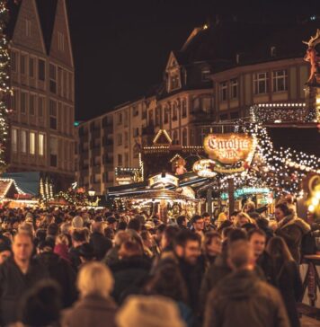 Vola: Românii vizitează cel mai mult târgurile de Crăciun din Viena, Bruxelles, Praga şi Nuremberg, urmate de Londra şi Paris
