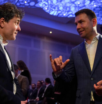 Nicușor Dan sfidează legea și se implică în lupta pentru Primăria Capitalei. Președintele a uitat cum l-a „săpat” Drulă și merge la lansarea candidaturii rezistului (realitatea.net)