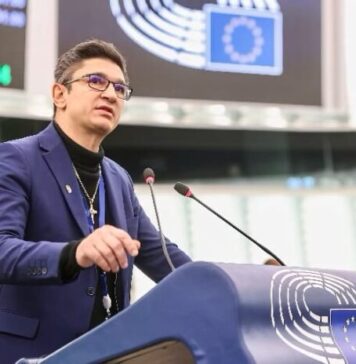 Luis Lazarus: Am auzit că Bolojan vrea să vă caute proprietățile nedeclarate cu dronele. E ca un revizor de la după vremuri, care vine să facă inventarul și să vă ia tot