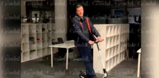 Fifor (PSD): D-lor generali, nu-l mai lăsaţi singur prin MApN pe „pistolarul” Moşteanu care vede războaie la tot pasul; vine Crăciunul, iar printre preferatele ‘Oșteanului’ se pare că se numără ‘Singur acasă’, toată seria”