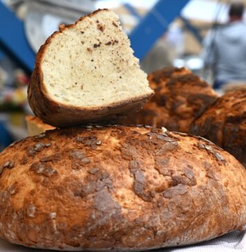 Gusturi românești, în acest weekend, la piața volantă din cartierul Floreasca