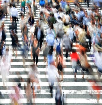 Studiu: Generația Z economisește pentru vacanțe, Generațiile Y și X pentru familie, iar Baby Boomers pentru urgențe