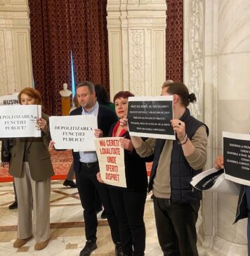 Protest al angajaților din Parlament: nemulțumiri legate de tăierea normei de hrană