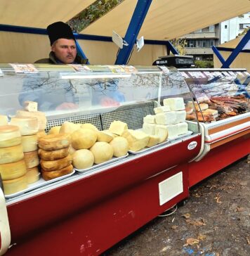 Piață volantă organizată în acest weekend, în Piața Amzei nr. 13, în fața Teatrului Ion Creangă