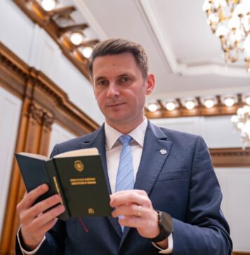 Mircea Abrudean: Constituția este contractul nostru cu statul. Ne apără libertatea, dreptul la exprimare, dreptul la muncă și dreptul la demnitate