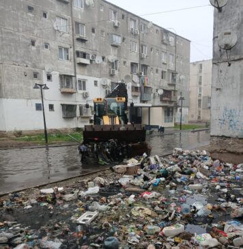 Primăria Sectorului 5 a intervenit de dimineață pentru salubrizarea Aleii Livezilor!