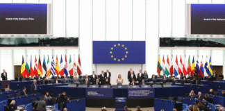 Premiul Saharov 2025: PE îi onorează pe Andrzej Poczobut și pe Mzia Amaglobeli