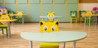 Guvernul a aprobat deblocarea a peste 300 de posturi pentru creşele construite recent prin PNRR