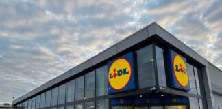 Lidl România organizează cea de-a treisprezecea colectă de alimente/ Campania are loc în toate magazinele din țară
