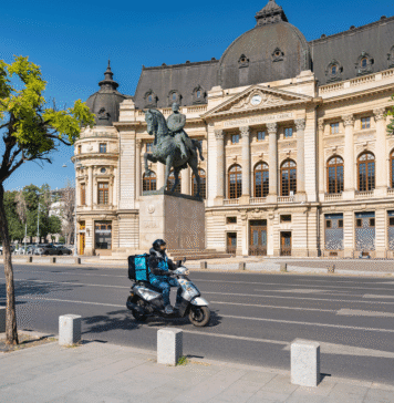 Wolt prezintă obiceiurile de consum ale românilor în 2025 – Tipologia culinară a orașelor: de la „capitala șaormei” la „supremația sosului”