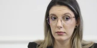 Avocata Elena Radu: „Buzoianu a luat-o razna de tot! Vrea să desființeze ESZ (Exploatare Sistem Zonal Prahova S.A.), o companie românească pe profit, care are ca acționar unic Administratia Nationala „Apele Române””