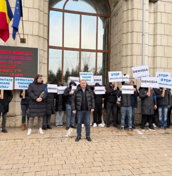 Apa lipsește, răspunderea întârzie: PUSL rămâne în stradă și cere demisia ministrei Diana Buzoianu