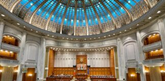 Parliament/ The motion of censure was rejected