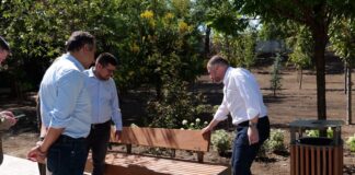 FOTO/ Parcul Național din Sectorul 2 prinde contur. Au fost montate bănci și mobilier urban nou